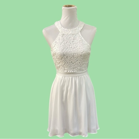 Lulus Dresses & Skirts - NWT Lulus White Mini Dress Crochet Lace Bodice Flared Skirt SZ XS
